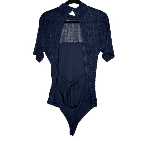 Abercrombie & Fitch low back high neck short sleeve lace body suite size xl - Picture 4 of 5